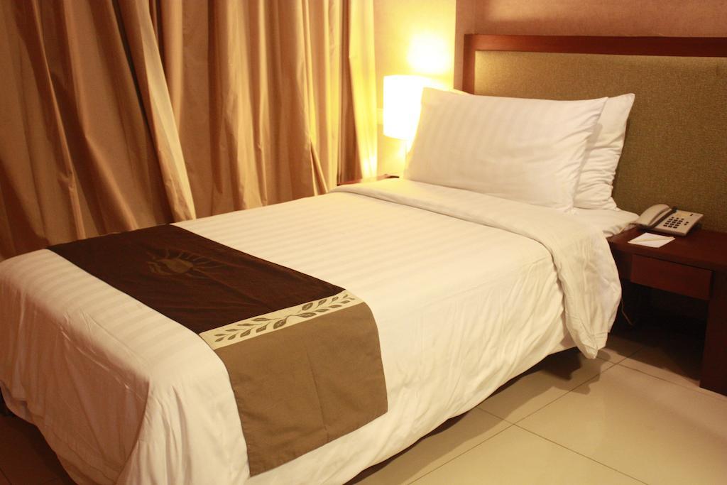 100 Sunset Boutique Hotel Kuta  Exterior photo